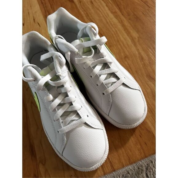Nike Women's Court Royale Tennis Shoes White Barely Volt Size 7 - Picture 6 of 6